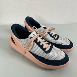 Kizik Roamer Slip In‎ Sneakers Women’s Size 10.5